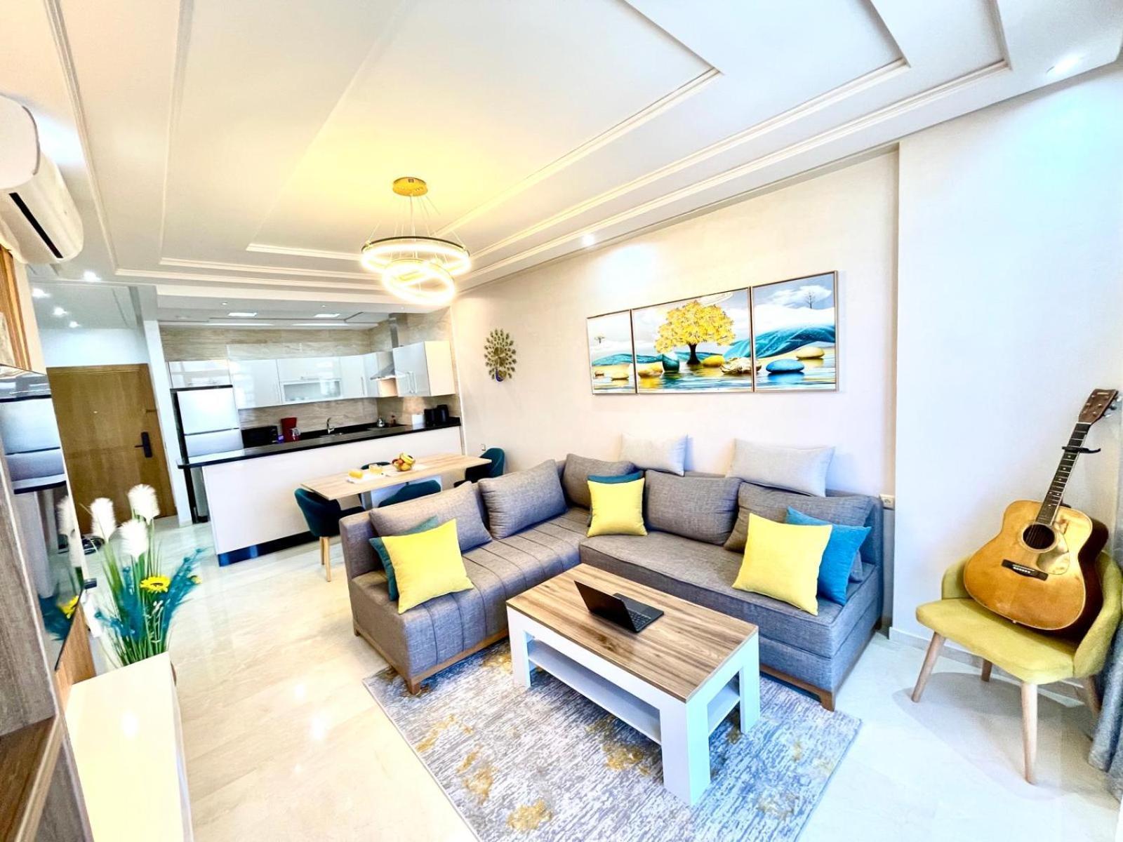 Modern Elegance With Sea Views In Central Tangier - Steps To Beach, Train And Attractions! Εξωτερικό φωτογραφία